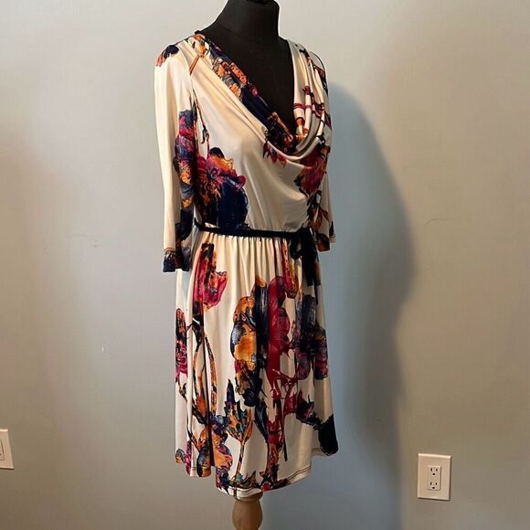 Gilli Women's Multicolor Floral 3/4 Sleeve Knee Length Cowl Neck Dress Large NWT - Picture 8 of 10
